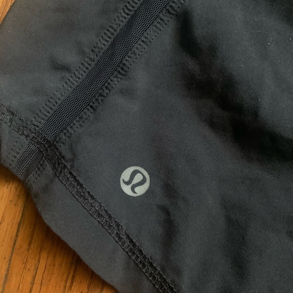 Men's Lululemon Pace Breaker Short - Picture 3 of 4